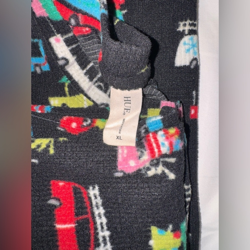HUE Waffle Fleece Pajama Set XL Black Print 2-Piece Long Sleeve NWOT - Picture 6 of 7